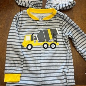 Carters Boy 3T footed PJs